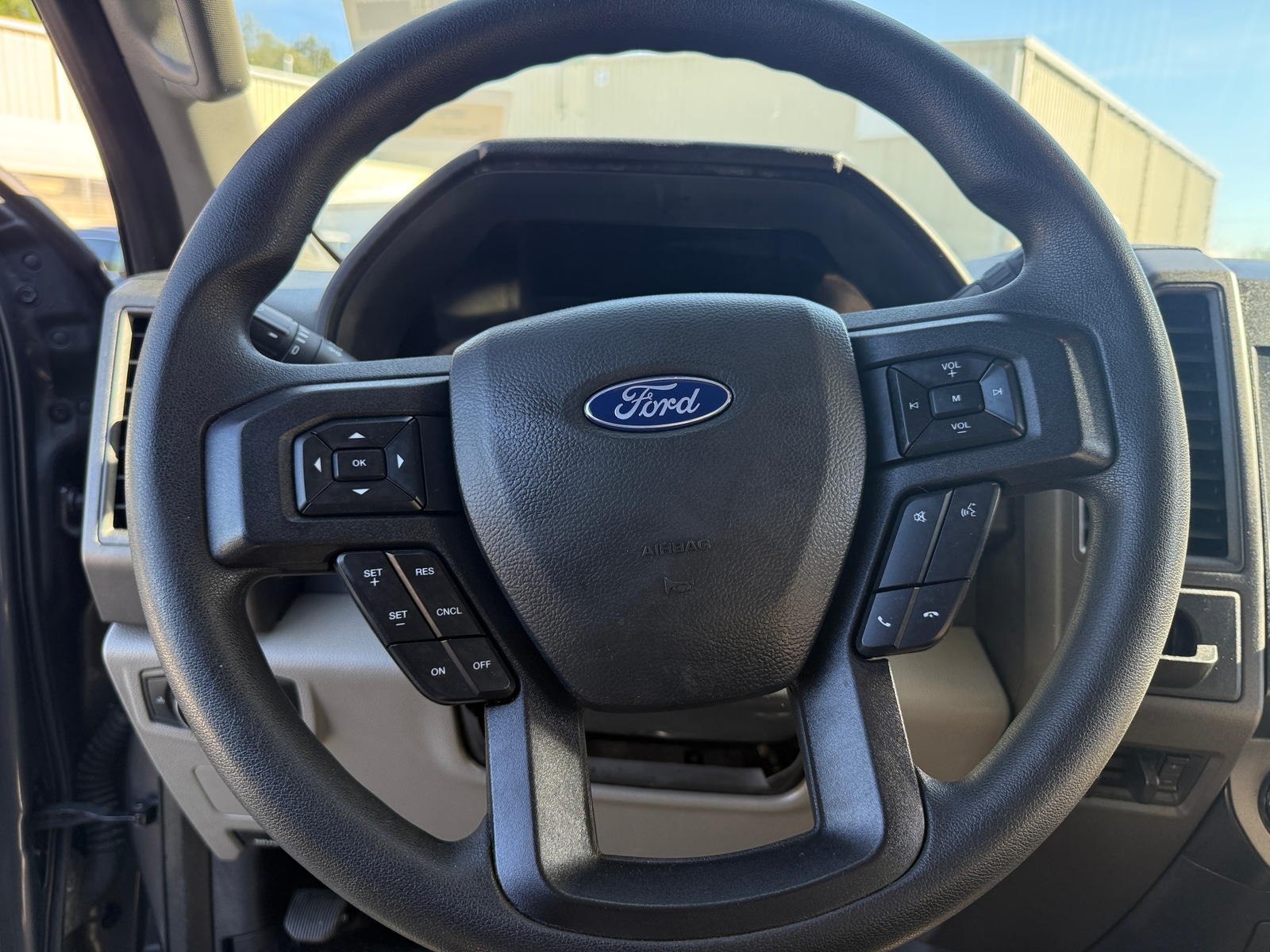 Thumbnail: 2022 Ford Econoline - 5