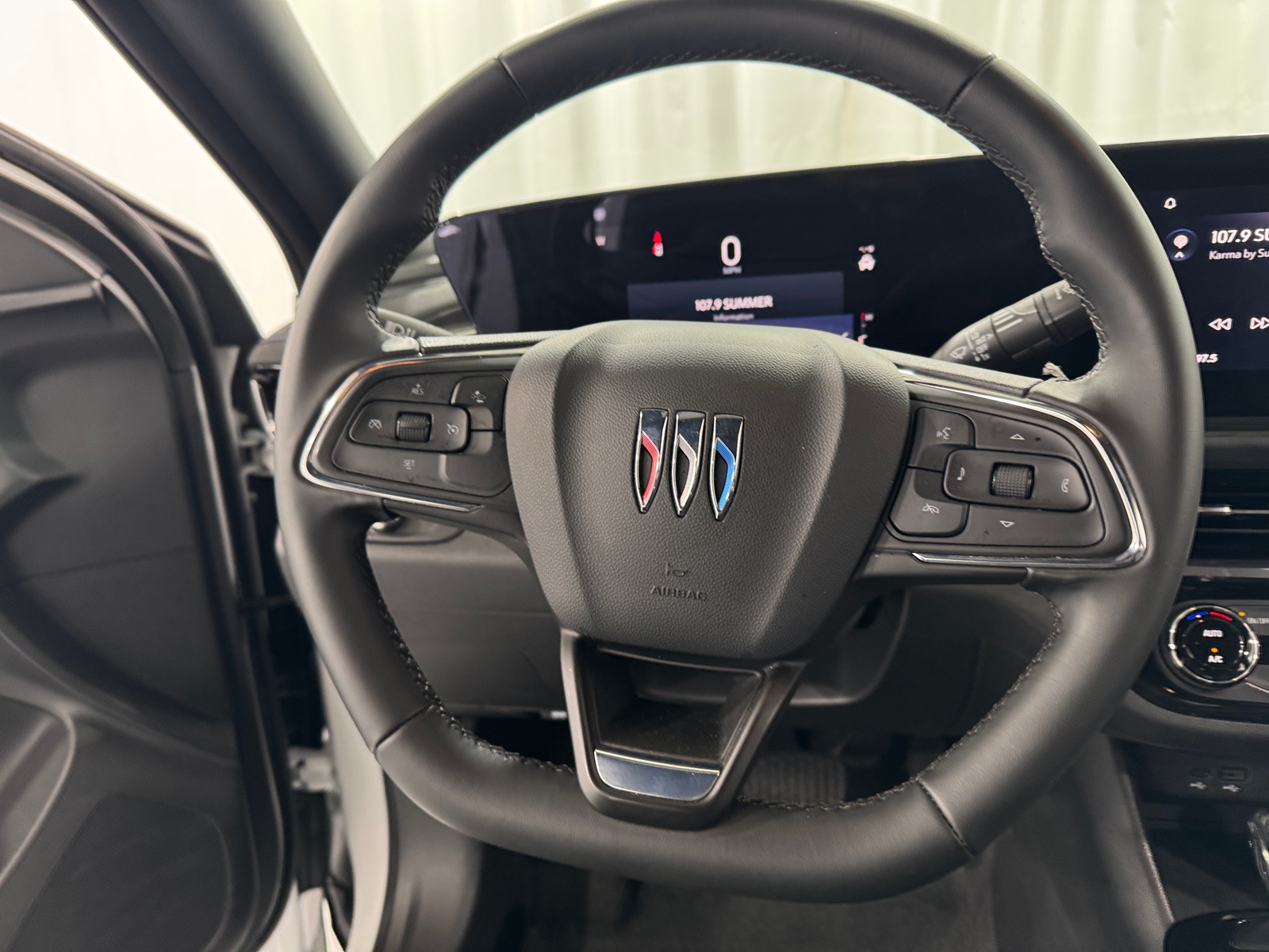 Thumbnail: 2025 Buick Envista - 4