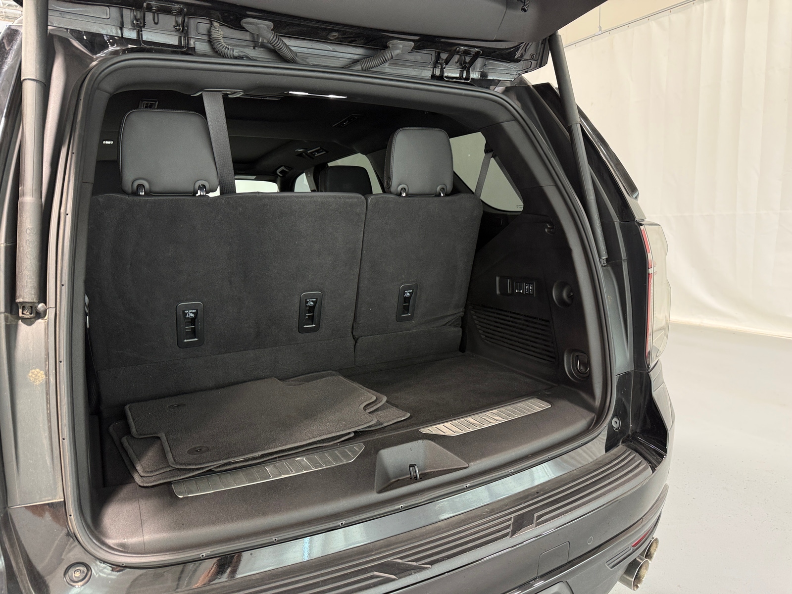 Thumbnail: 2024 Chevrolet Tahoe - 6