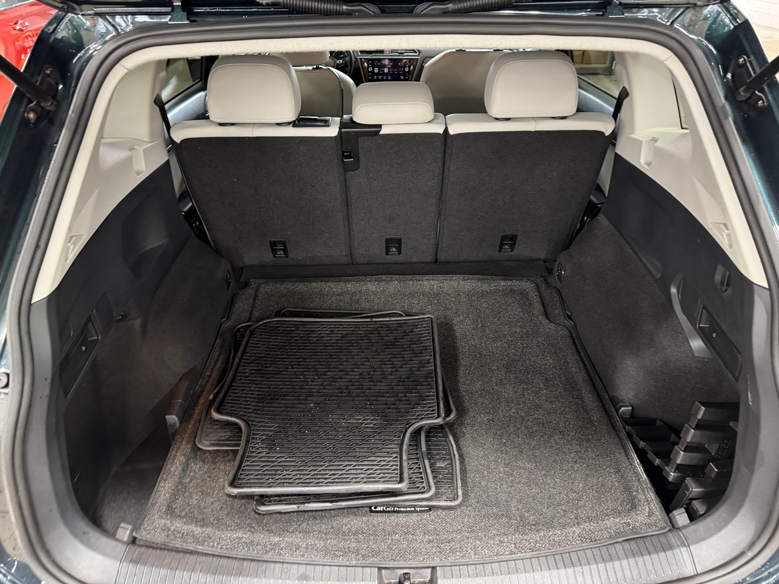 Thumbnail: 2019 Volkswagen Tiguan - 6
