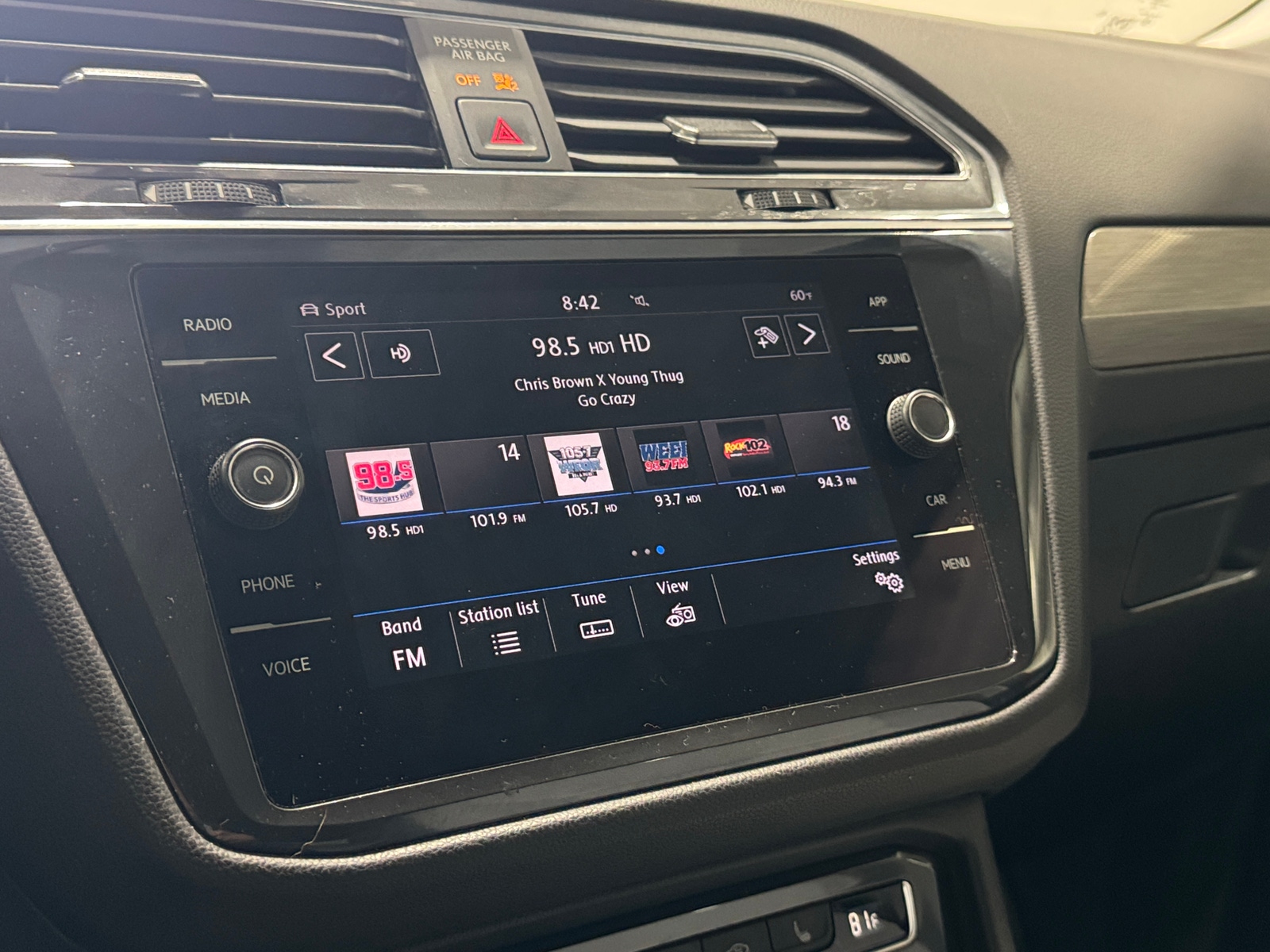 Thumbnail: 2019 Volkswagen Tiguan - 3