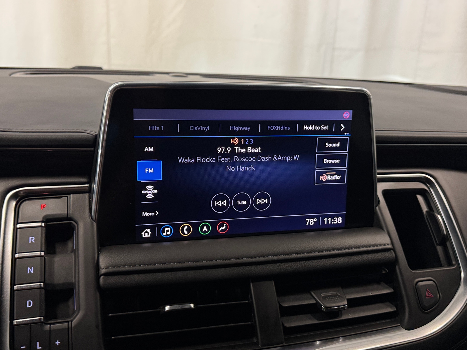 Thumbnail: 2021 Chevrolet Tahoe - 3