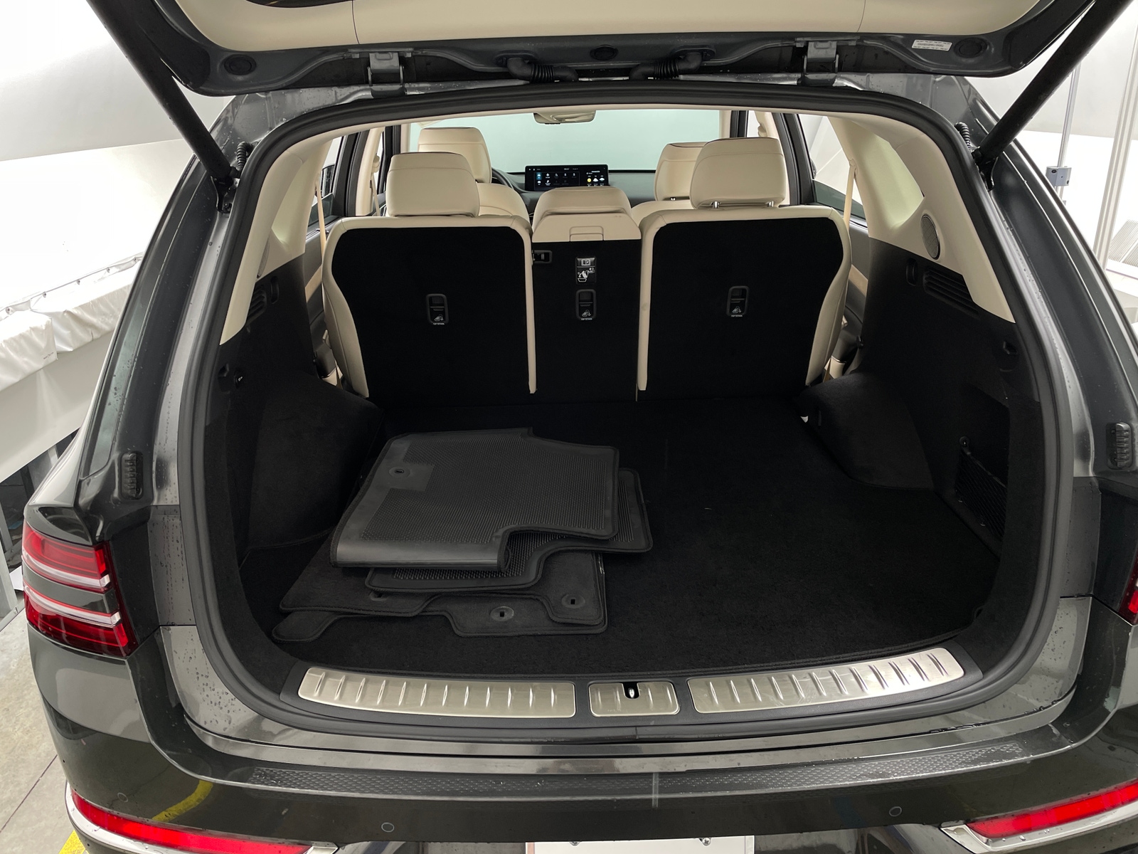 Thumbnail: 2024 Genesis GV80 - 6