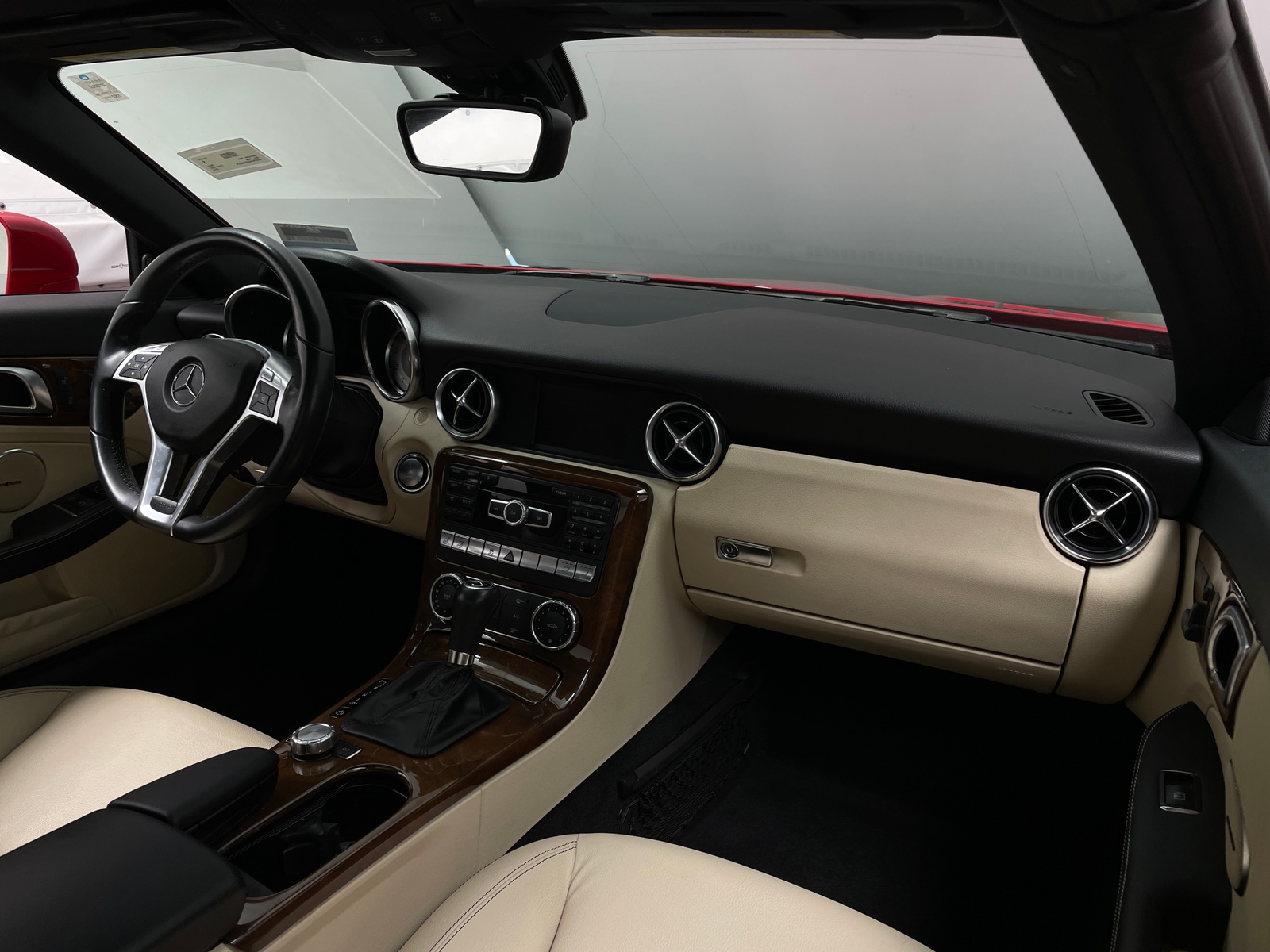 Thumbnail: 2015 Mercedes-Benz SLK - 2