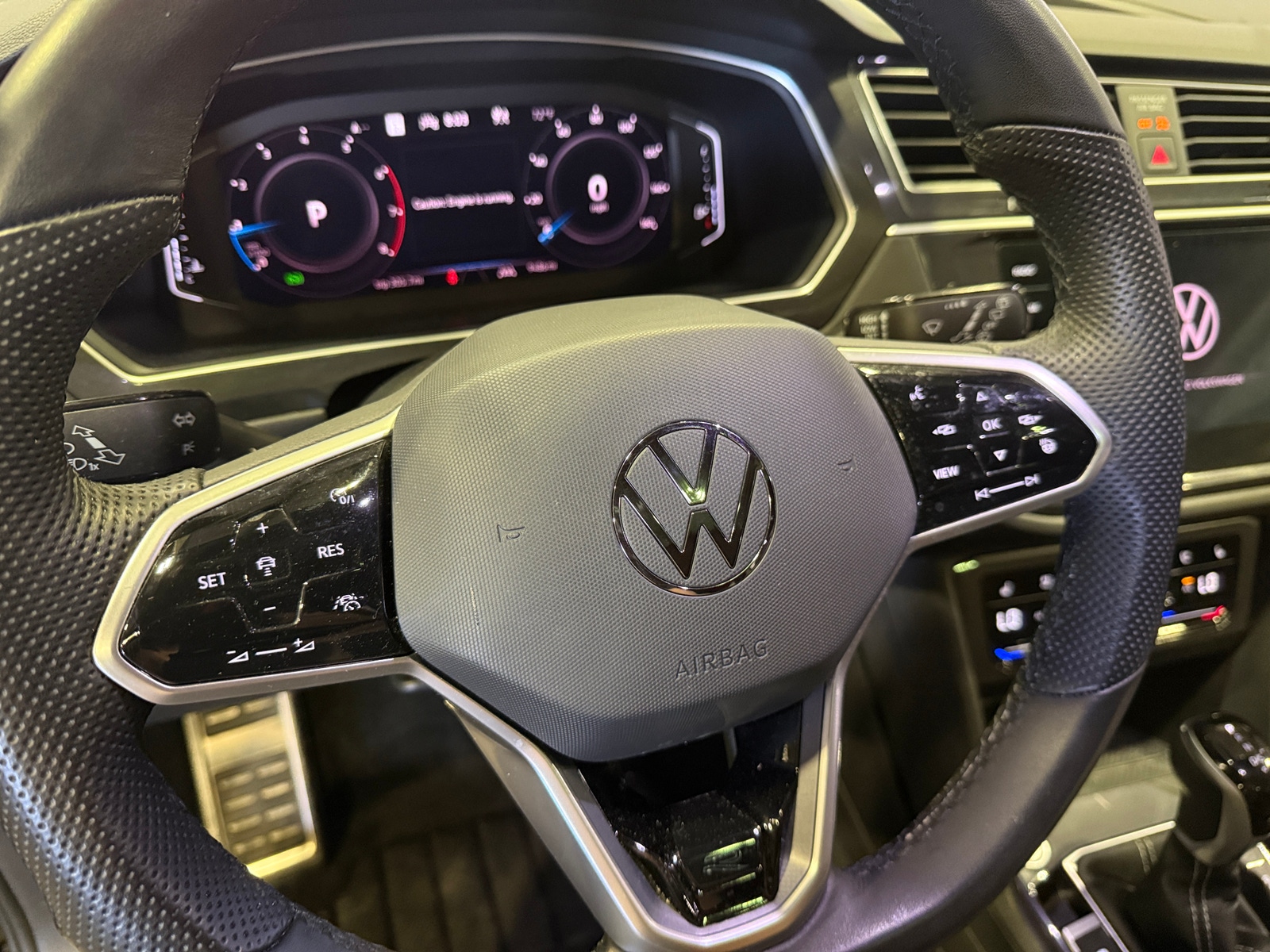 Thumbnail: 2024 Volkswagen Tiguan - 4