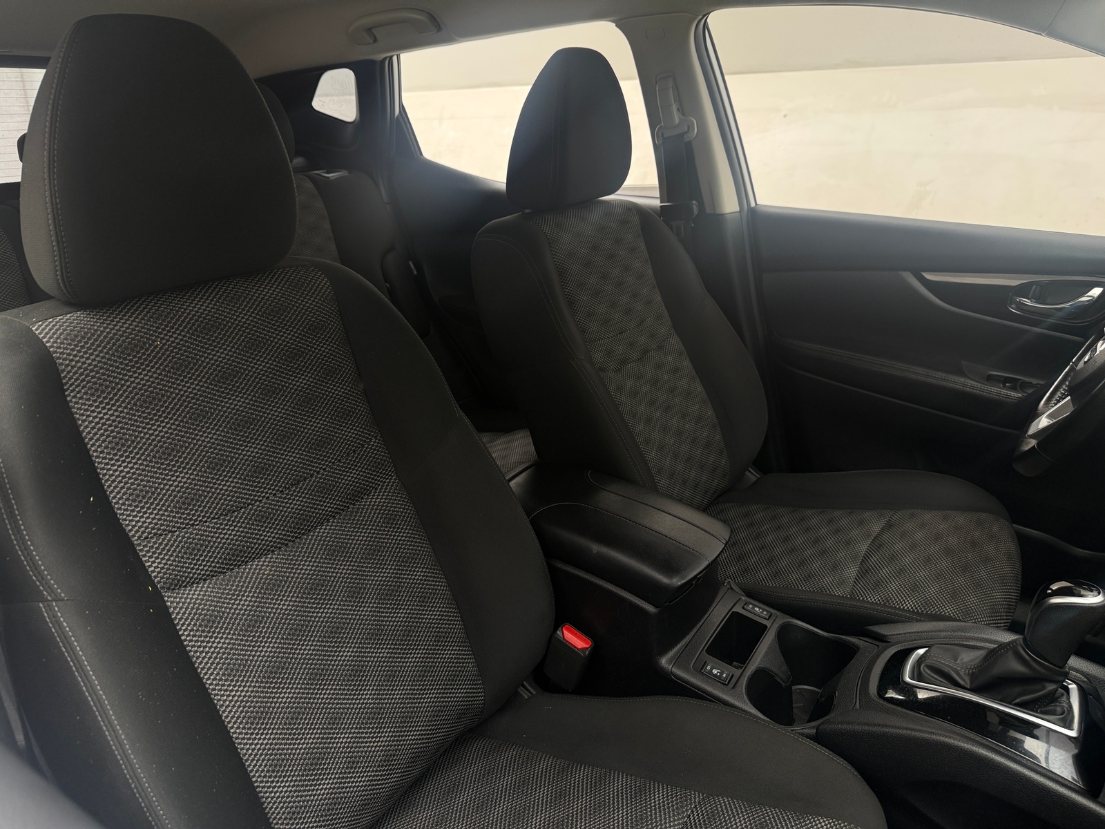 Thumbnail: 2021 Nissan Rogue Sport - 2