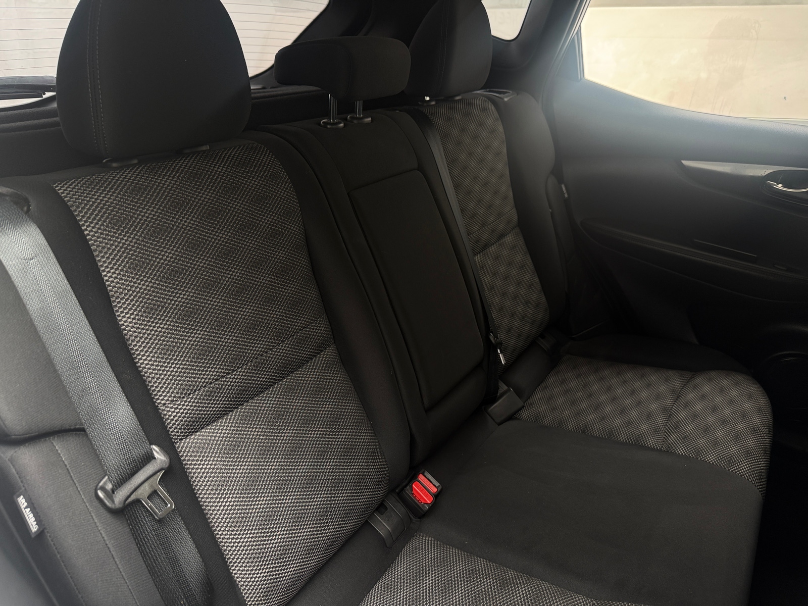 Thumbnail: 2021 Nissan Rogue Sport - 6