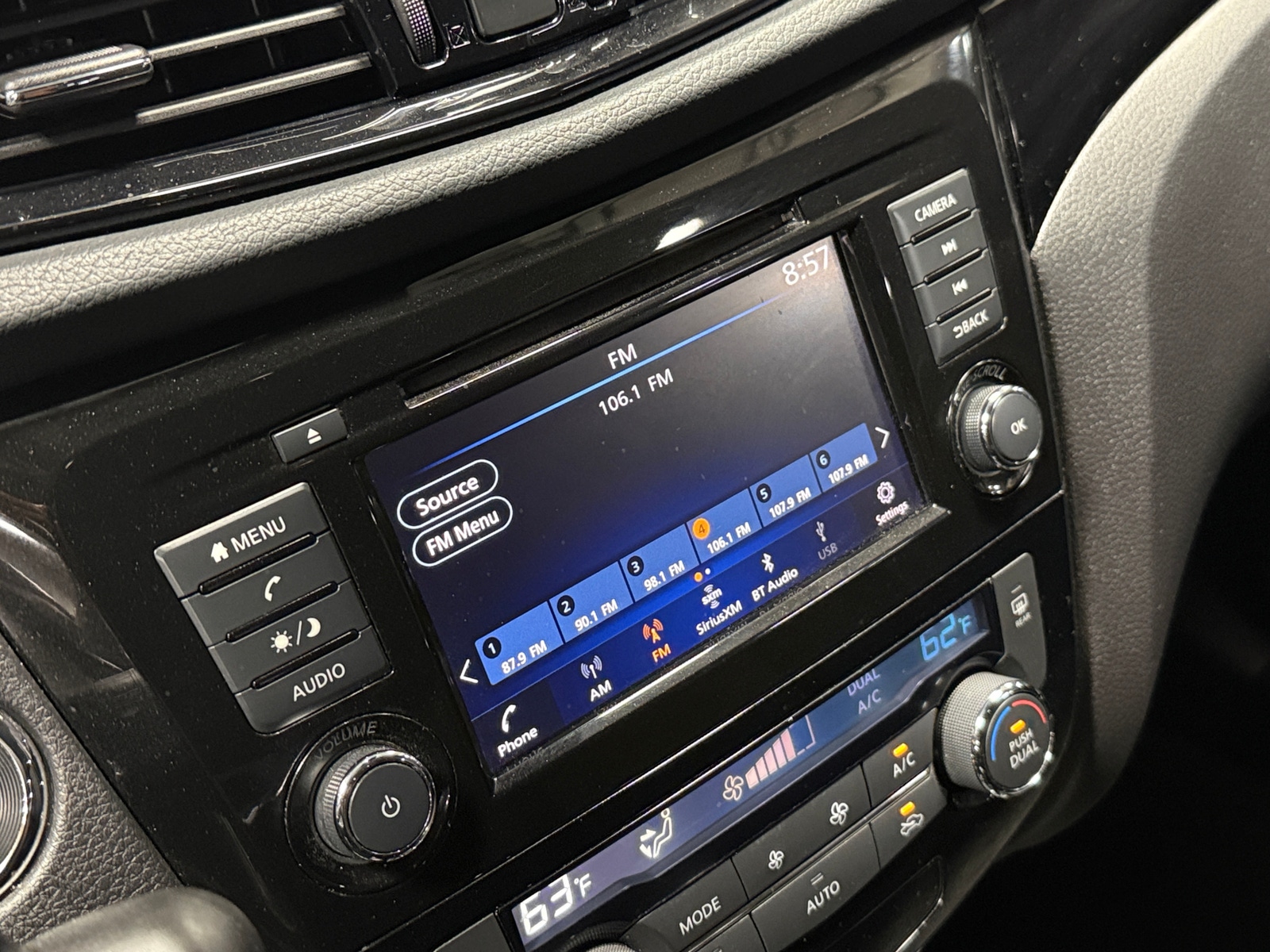 Thumbnail: 2021 Nissan Rogue Sport - 4