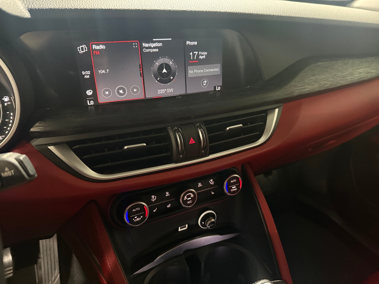 Thumbnail: 2021 Alfa Romeo Stelvio - 3