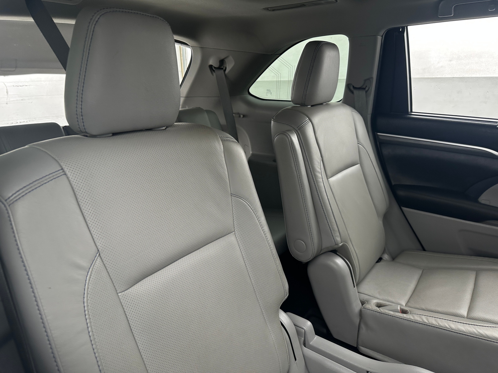 Thumbnail: 2019 Toyota Highlander - 5