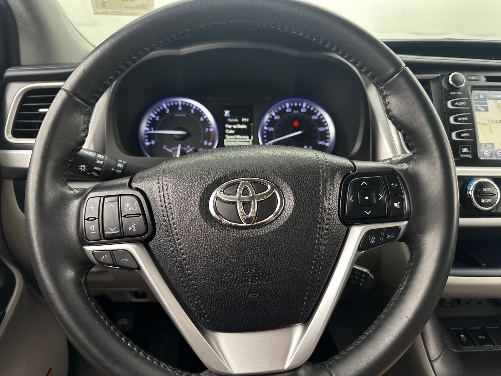Thumbnail: 2019 Toyota Highlander - 4