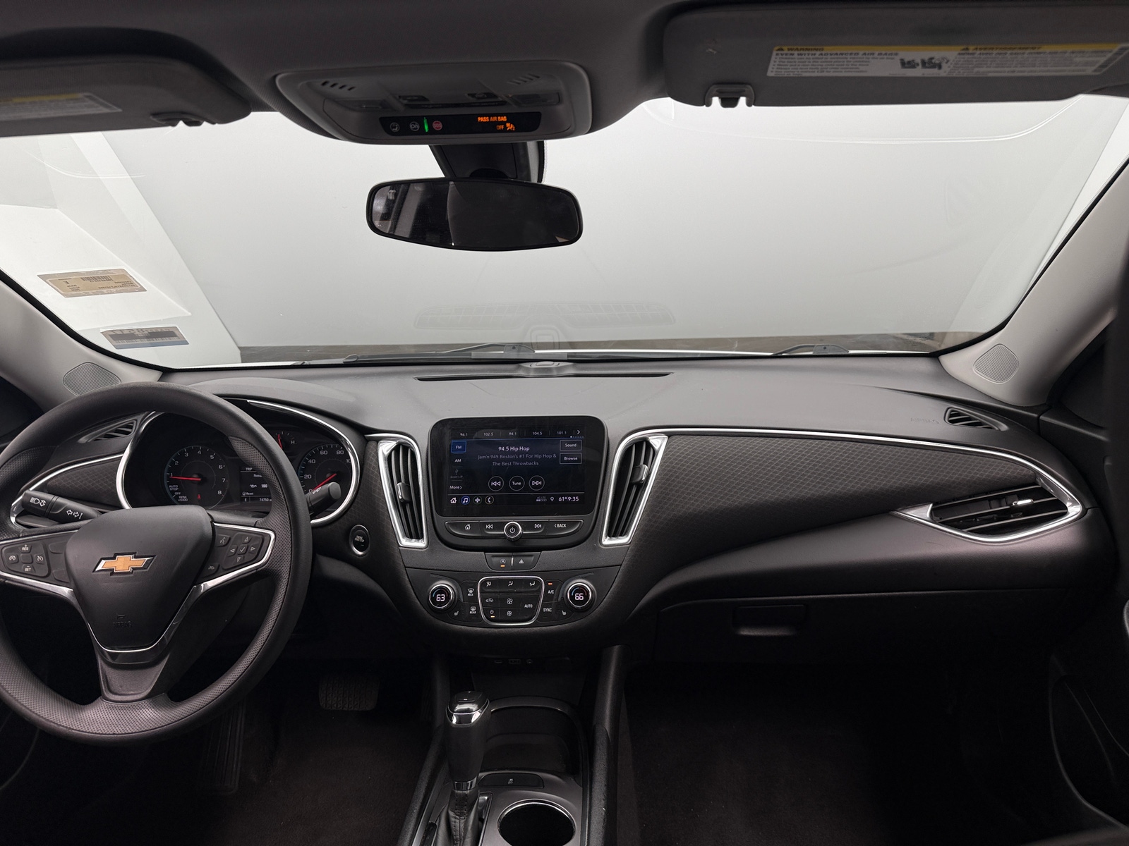 Thumbnail: 2020 Chevrolet Malibu - 3