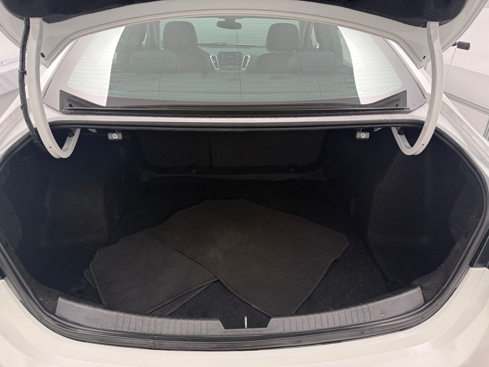 Thumbnail: 2020 Chevrolet Malibu - 7