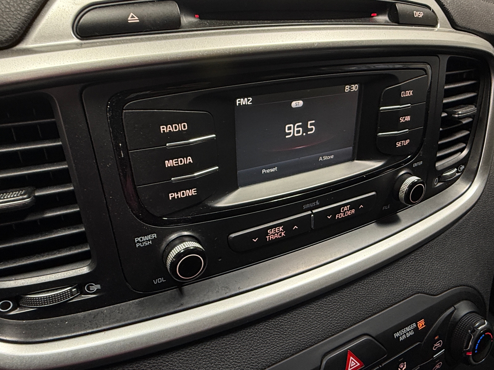 Thumbnail: 2016 Kia Sorento - 4