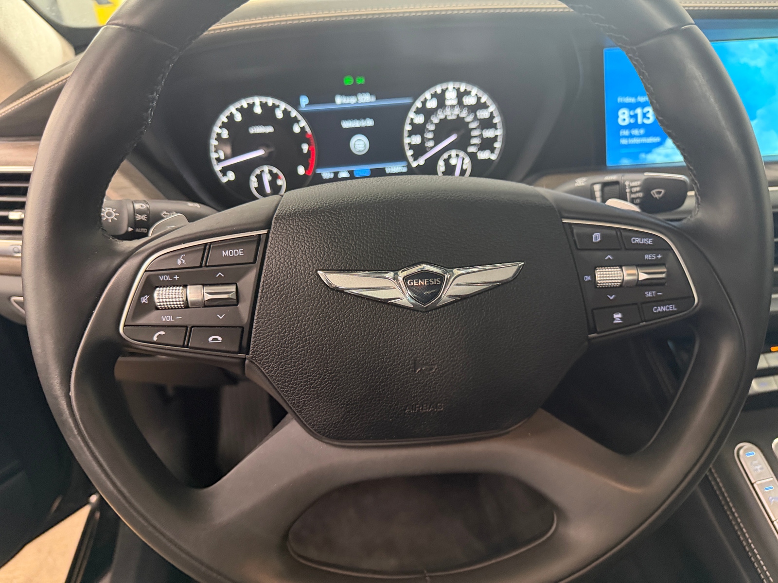 Thumbnail: 2022 Genesis G90 - 4