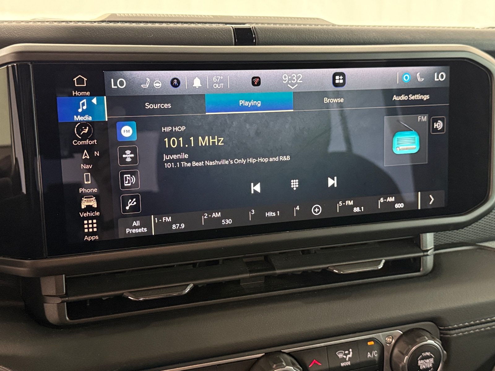 Thumbnail: 2024 Jeep Wrangler - 4