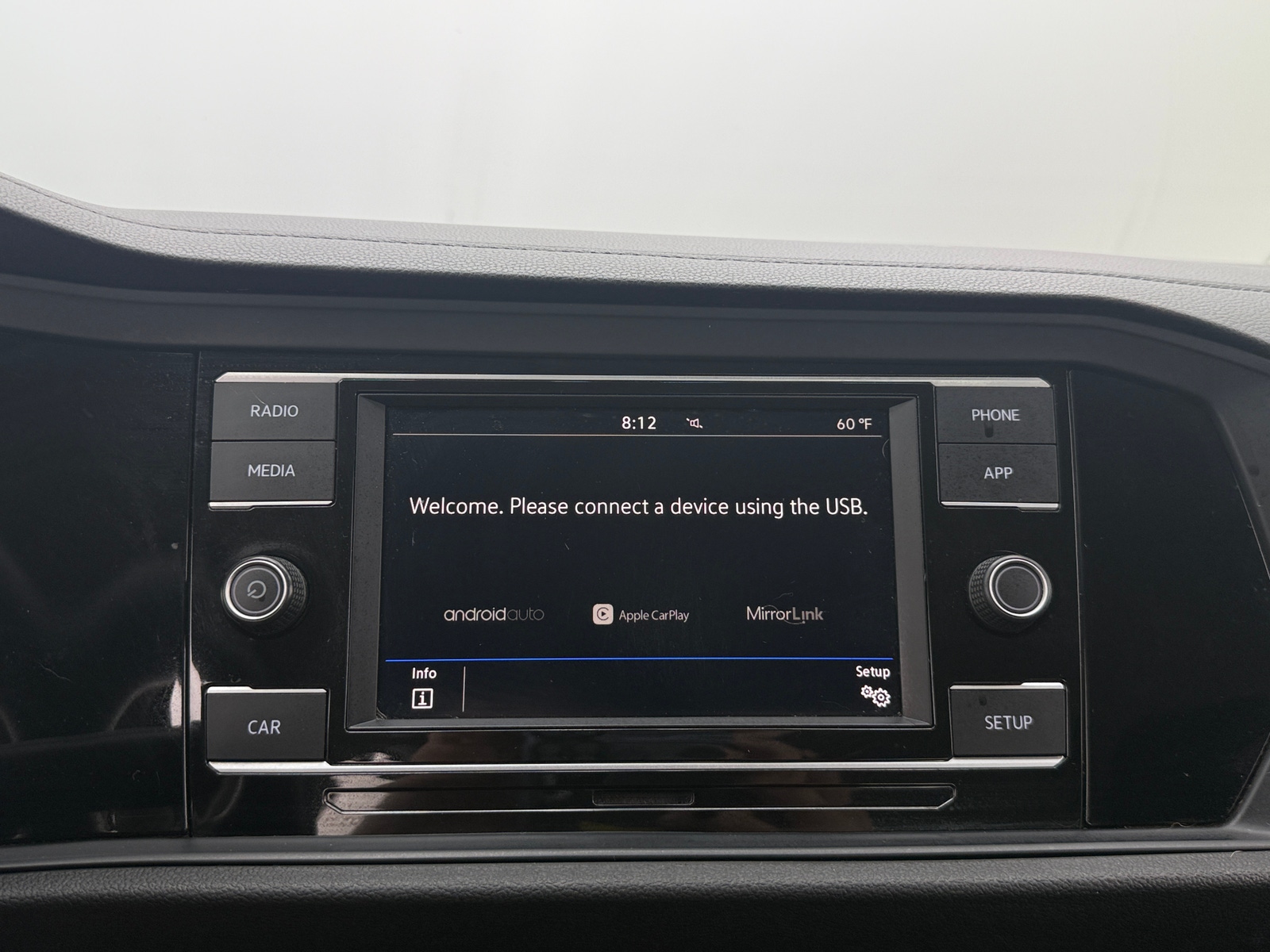 Thumbnail: 2019 Volkswagen Jetta - 4