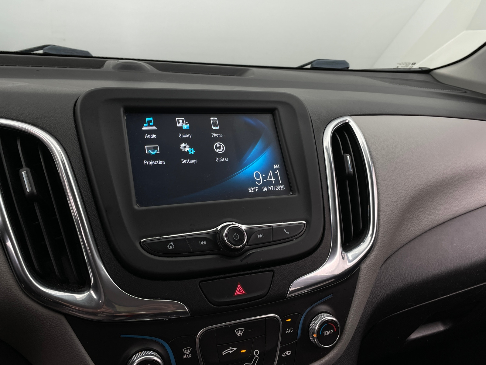Thumbnail: 2018 Chevrolet Equinox - 4