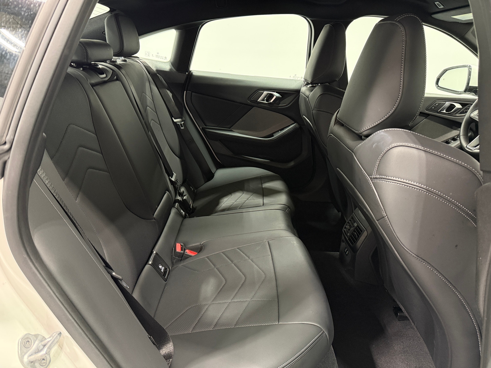 Thumbnail: 2025 BMW 2 Series - 5