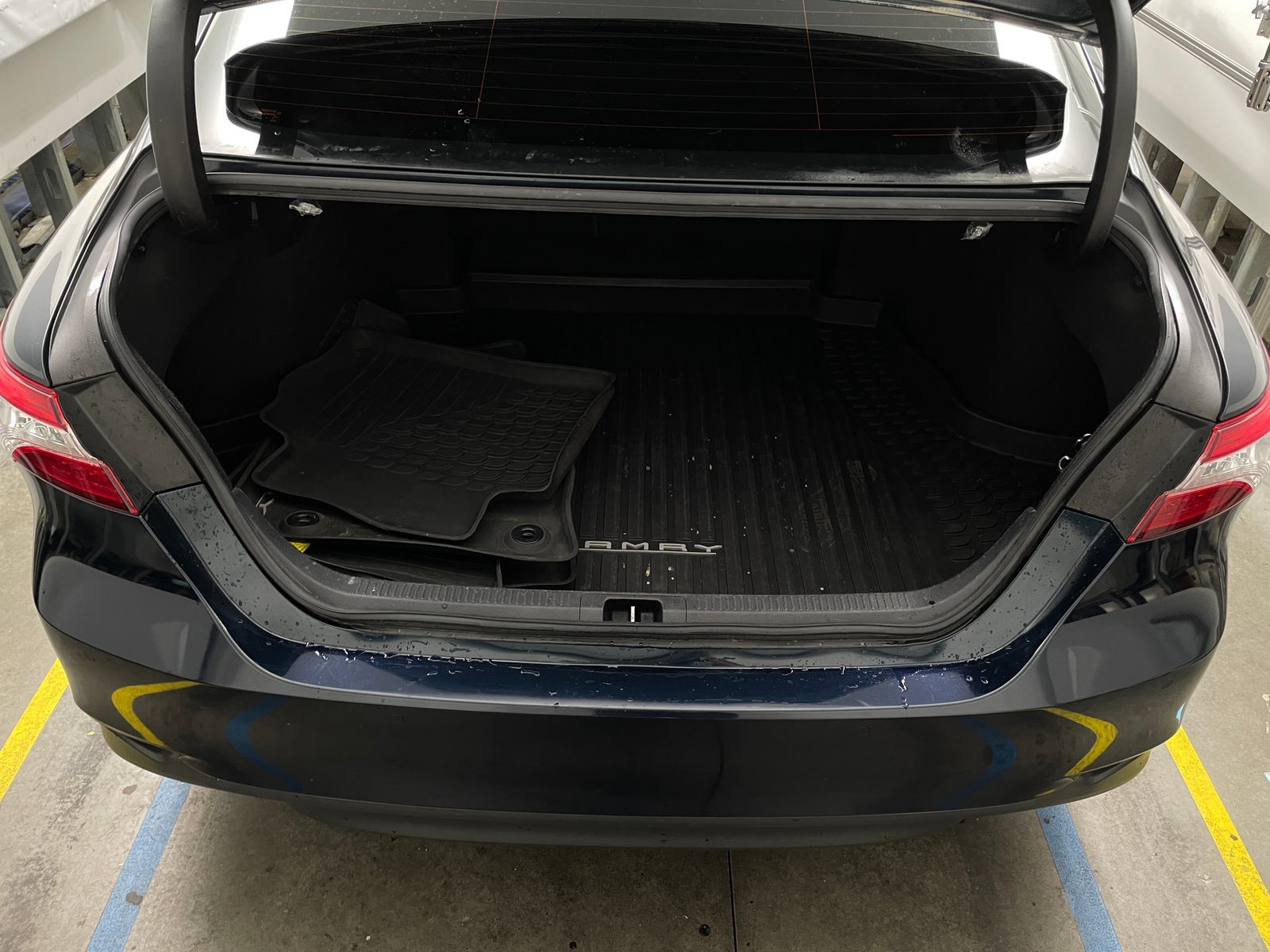 Thumbnail: 2020 Toyota Camry - 6