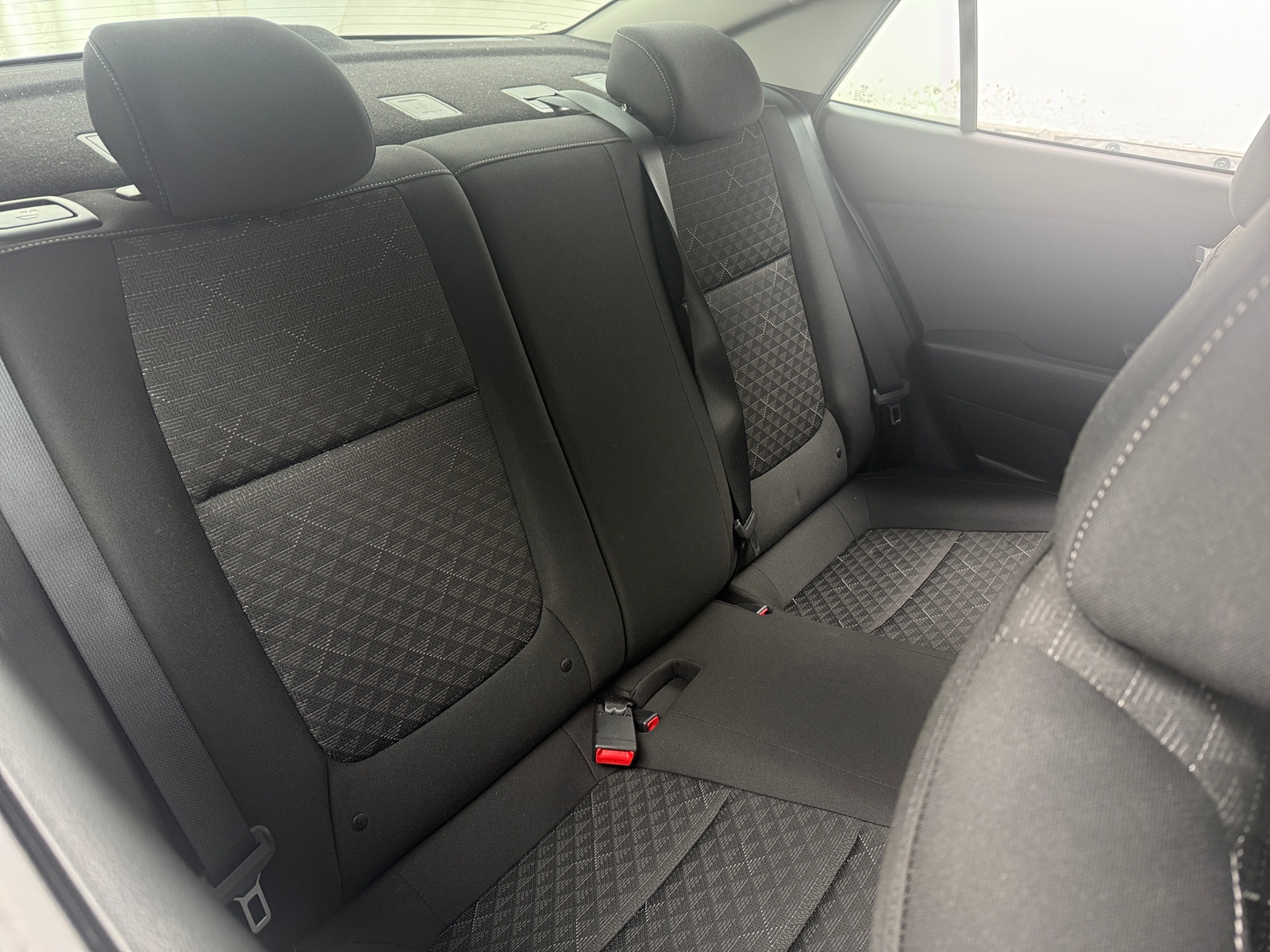 Thumbnail: 2020 Kia Rio - 6