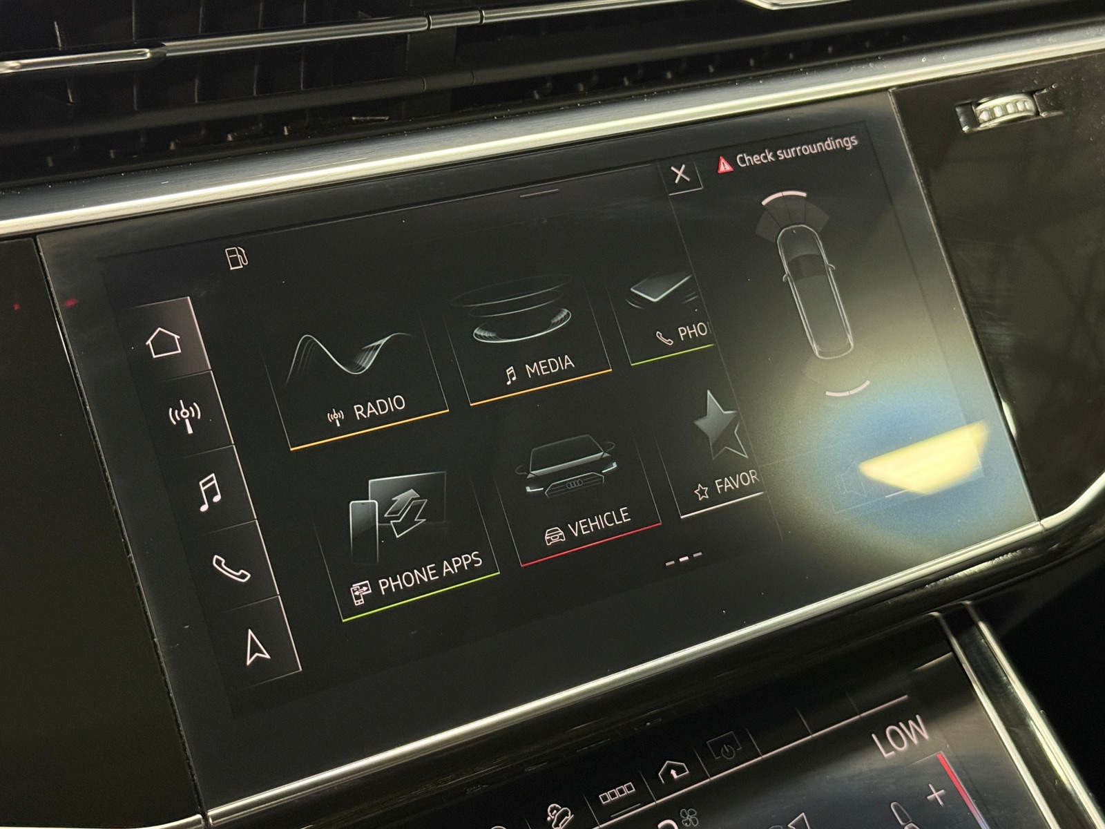 Thumbnail: 2022 Audi Q7 - 3