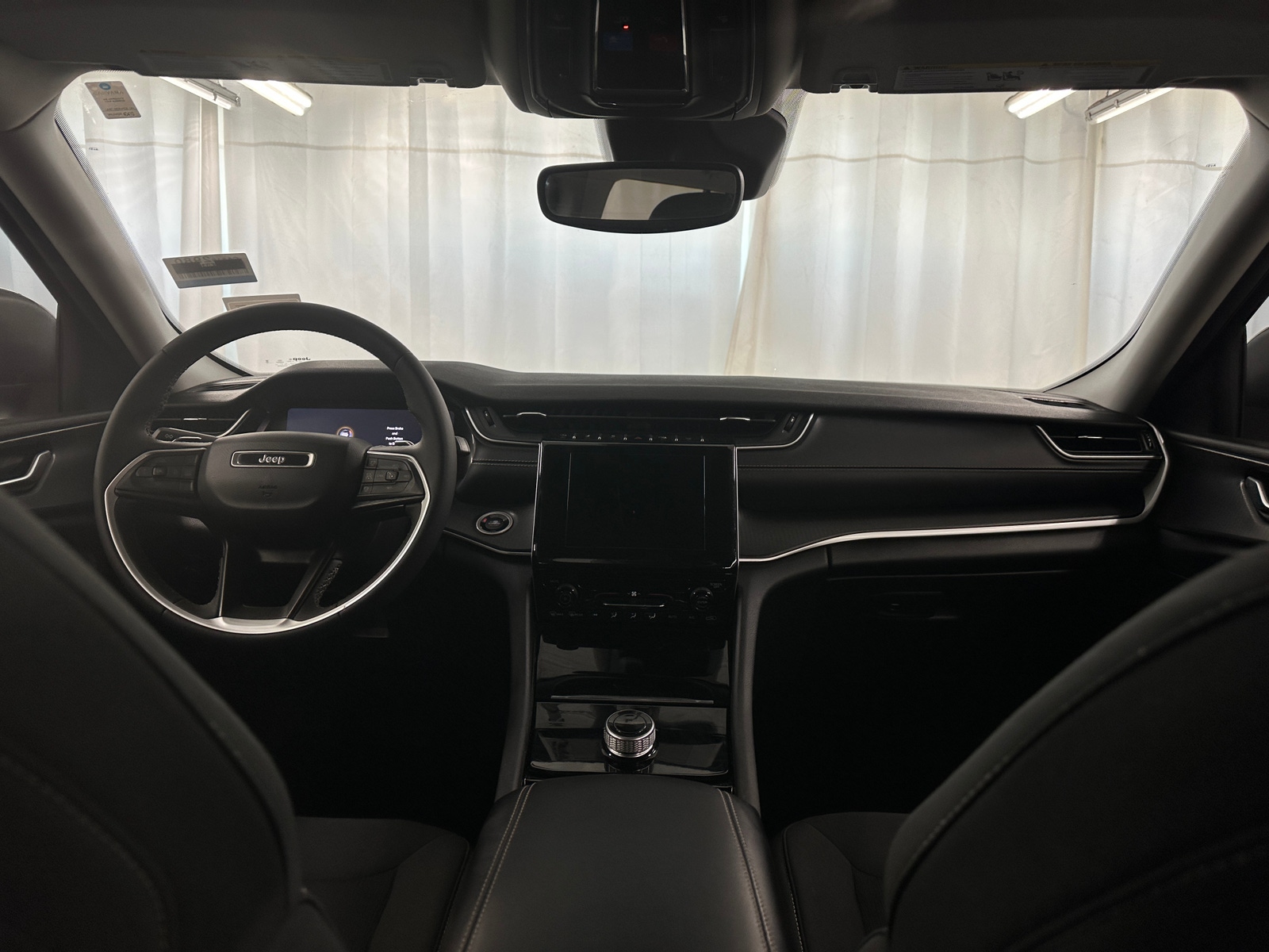 Thumbnail: 2023 Jeep Grand Cherokee - 3