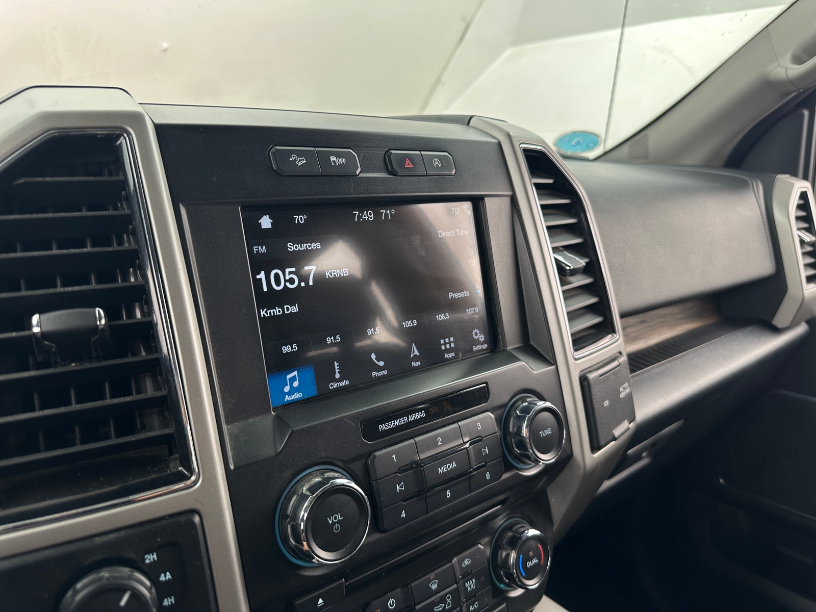 Thumbnail: 2018 Ford Econoline - 3