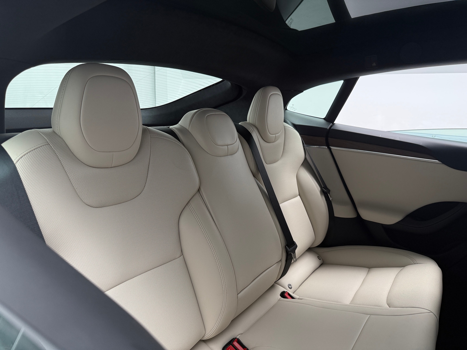 Thumbnail: 2023 Tesla Model S - 4