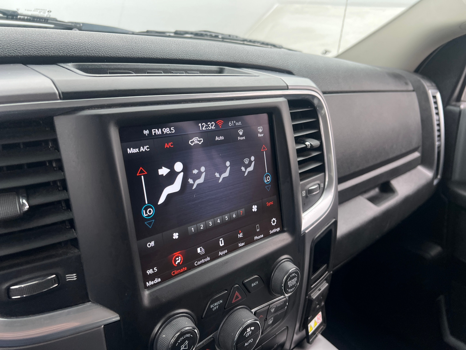 Thumbnail: 2023 RAM 1500 Classic - 4