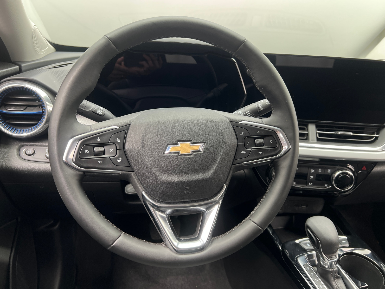 Thumbnail: 2025 Chevrolet Trax - 5
