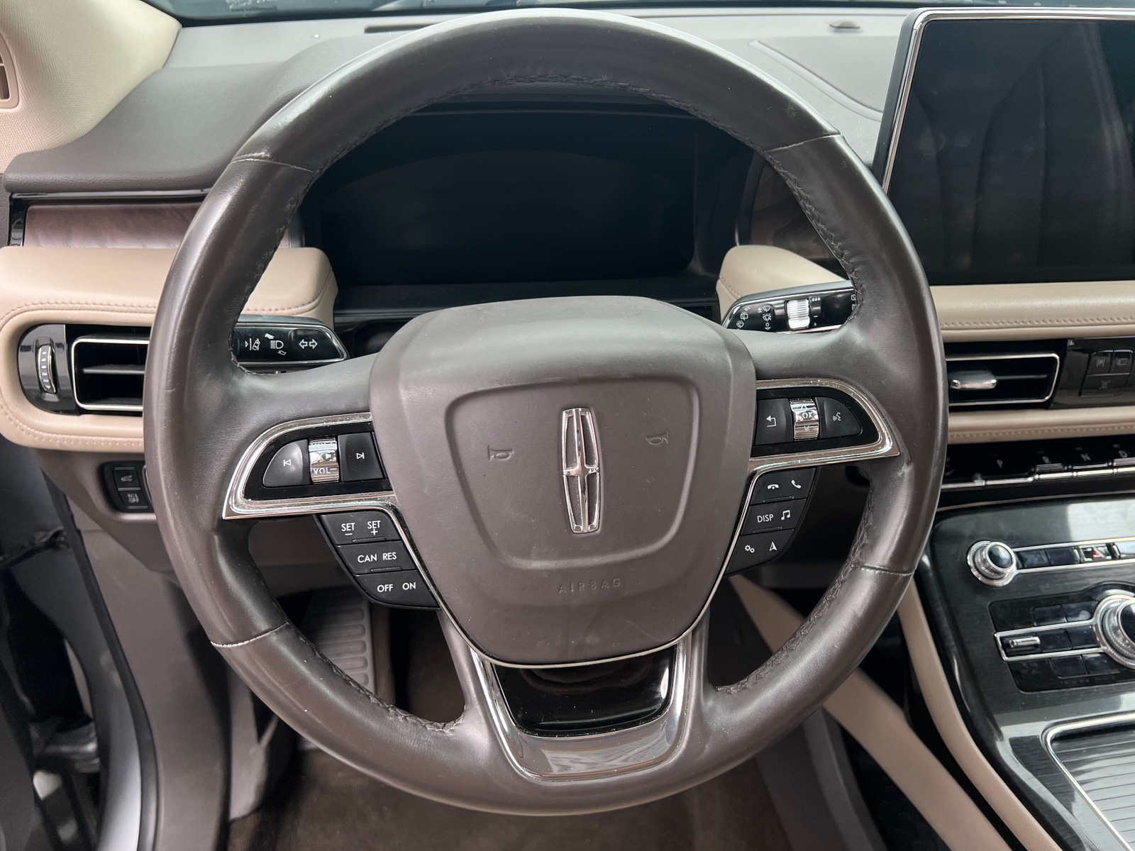 Thumbnail: 2023 Lincoln Nautilus - 4