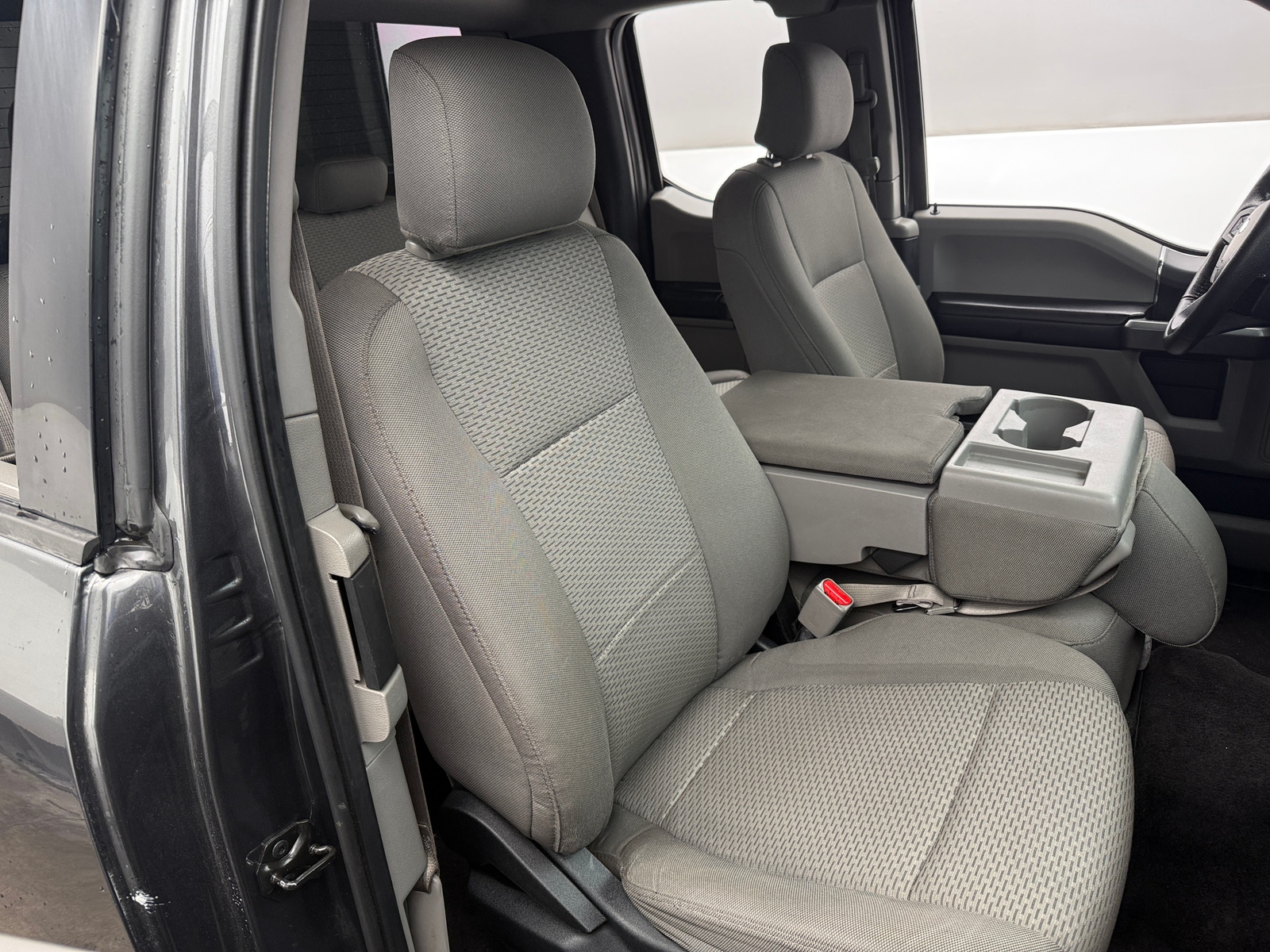 Thumbnail: 2016 Ford Econoline - 2