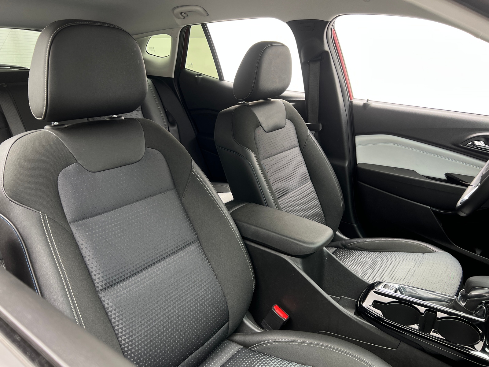 Thumbnail: 2025 Chevrolet Trax - 2