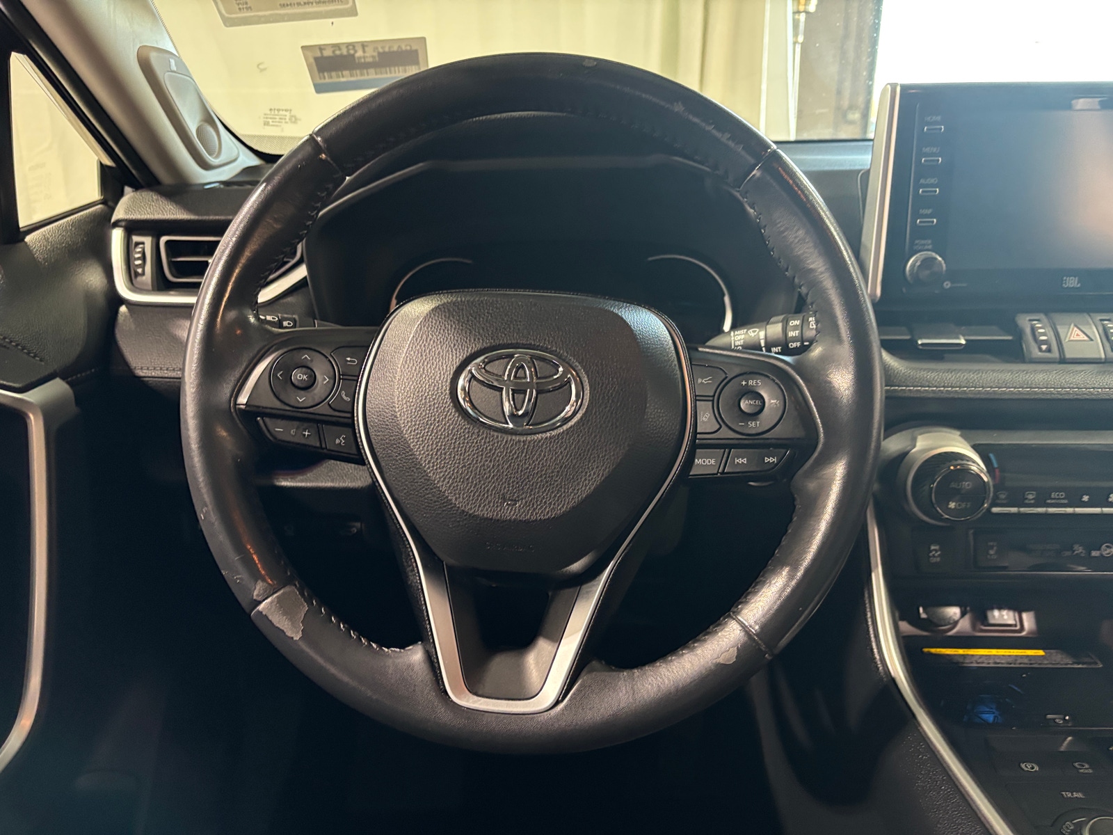 Thumbnail: 2019 Toyota RAV4 - 4