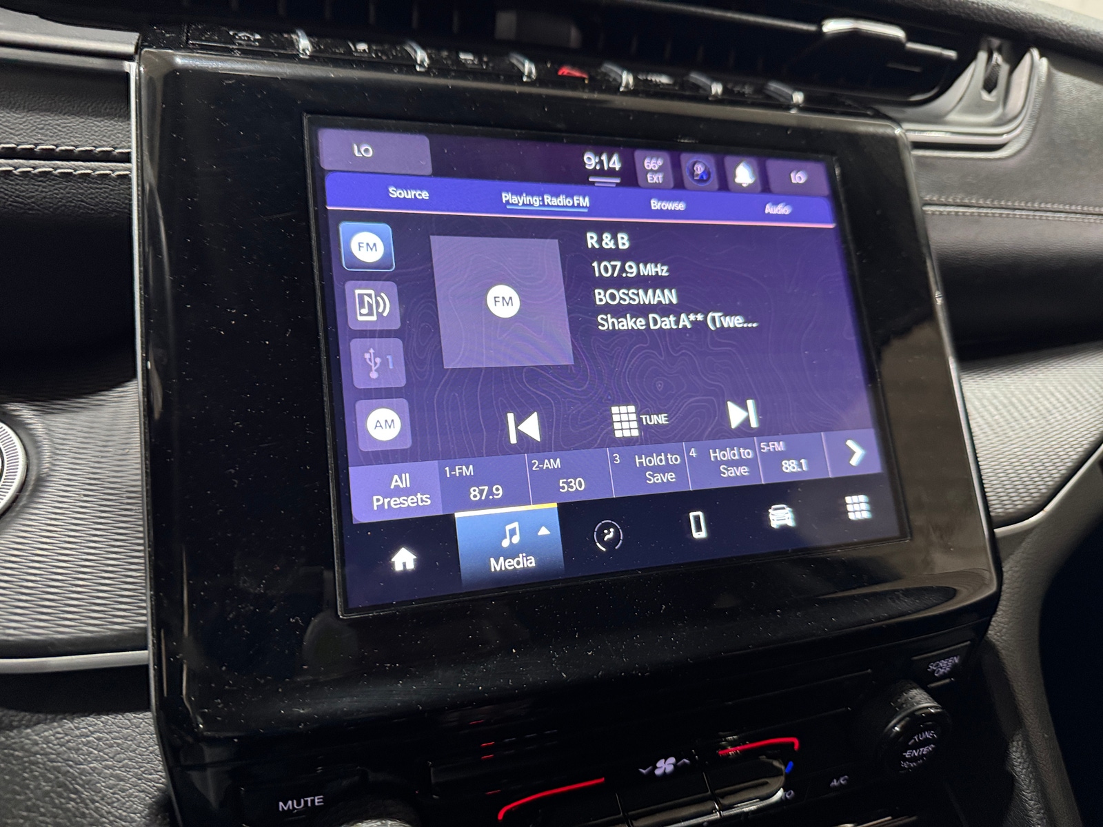 Thumbnail: 2023 Jeep Grand Cherokee L - 4