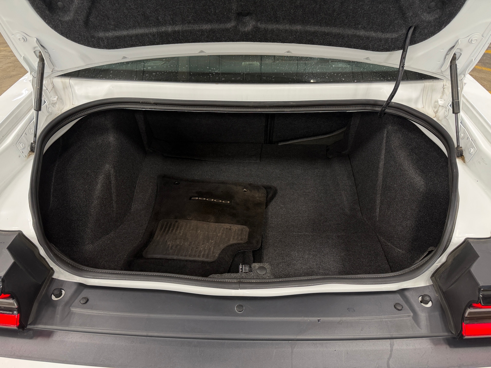 Thumbnail: 2015 Dodge Challenger - 4