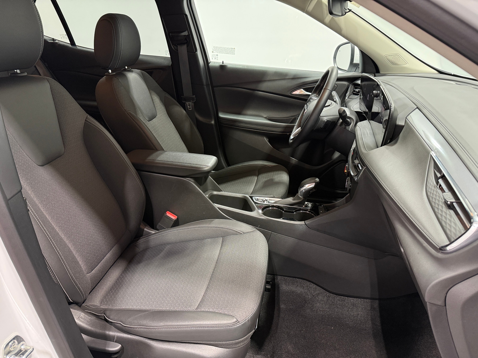 Thumbnail: 2025 Buick Encore GX - 2
