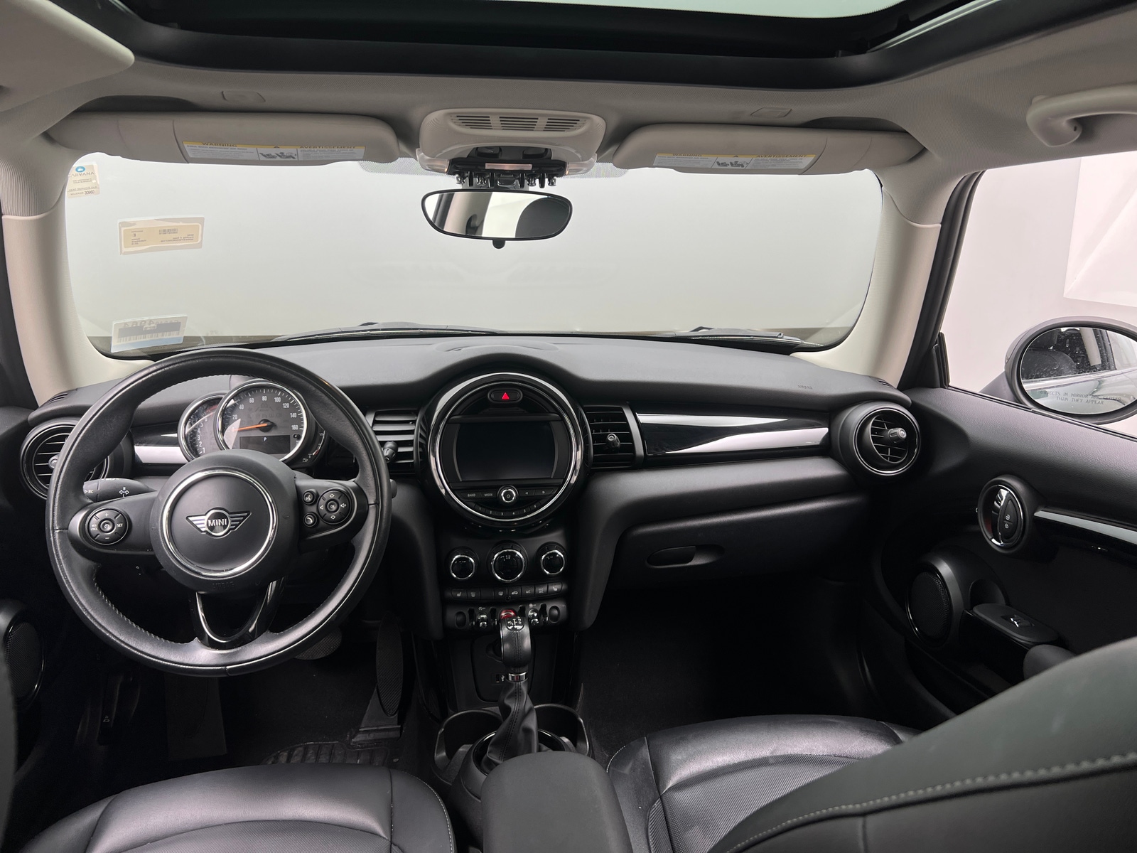 Thumbnail: 2019 MINI Cooper Hardtop - 2