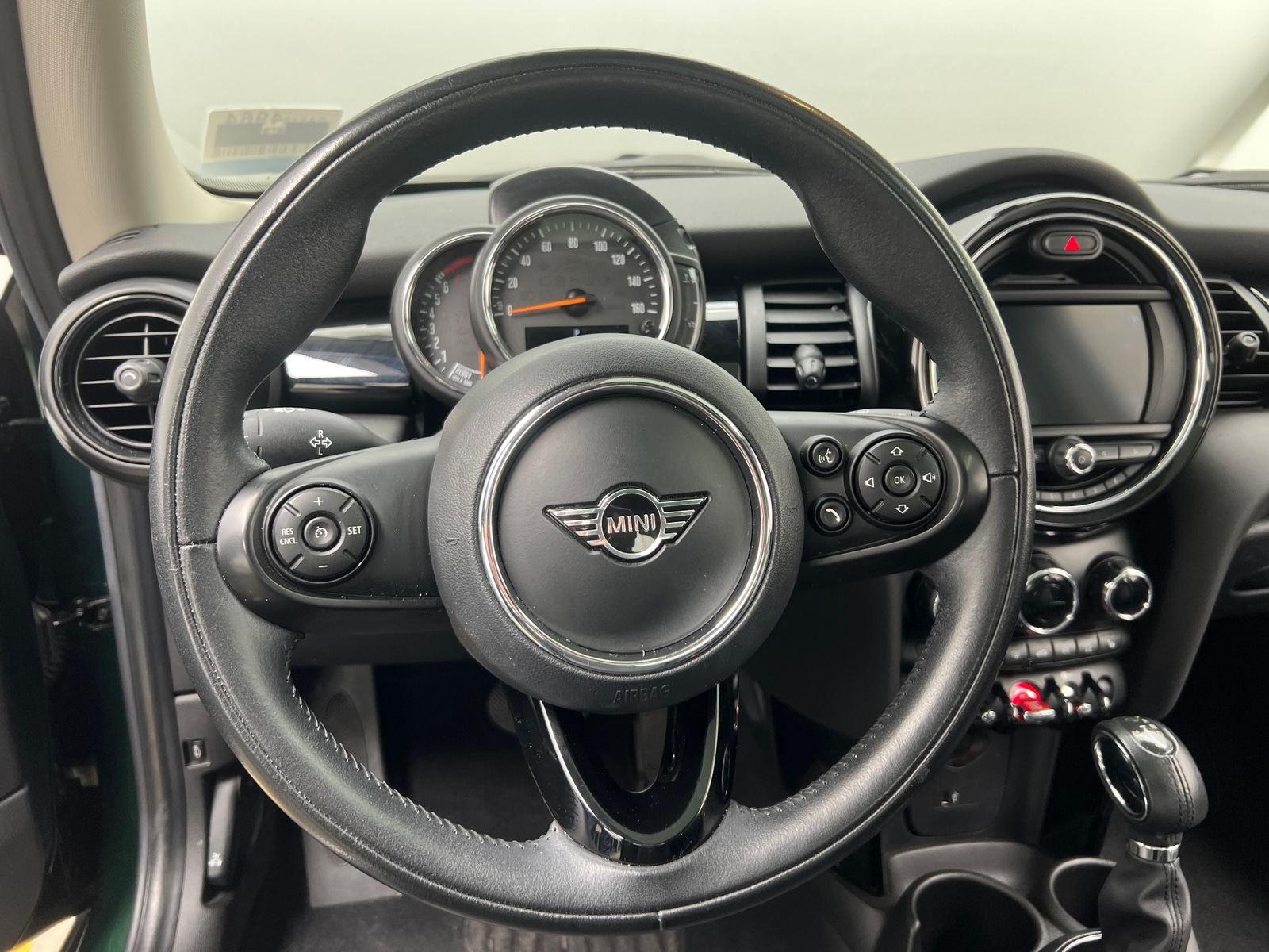 Thumbnail: 2019 MINI Cooper Hardtop - 4