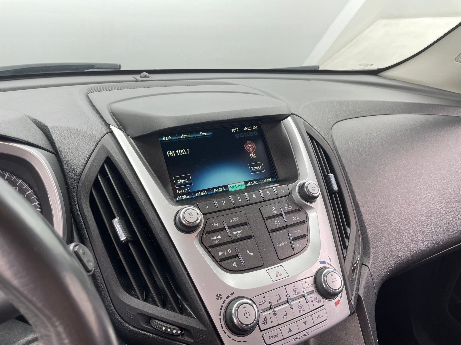 Thumbnail: 2017 Chevrolet Equinox - 3