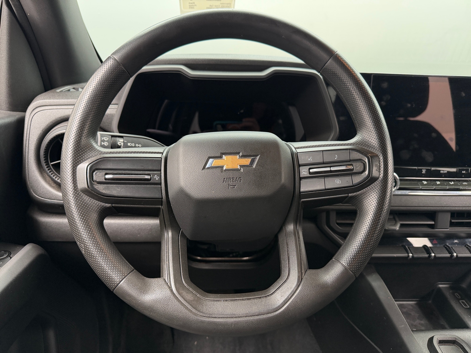 Thumbnail: 2023 Chevrolet Colorado - 5