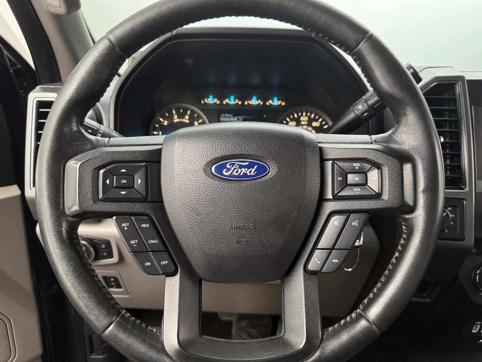 Thumbnail: 2018 Ford Econoline - 5