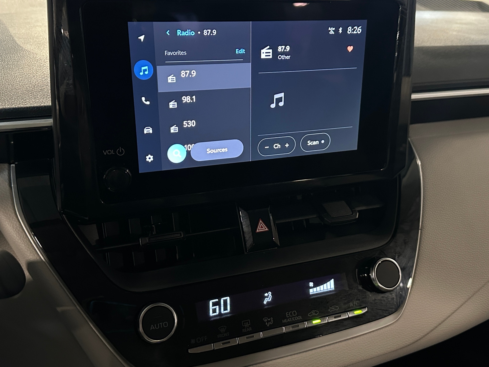 Thumbnail: 2025 Toyota Corolla - 4