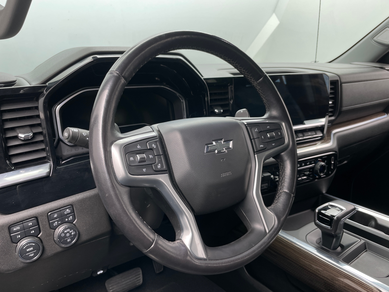 Thumbnail: 2022 Chevrolet Silverado 1500 - 5