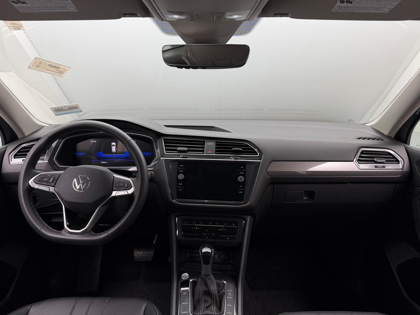 Thumbnail: 2023 Volkswagen Tiguan - 2