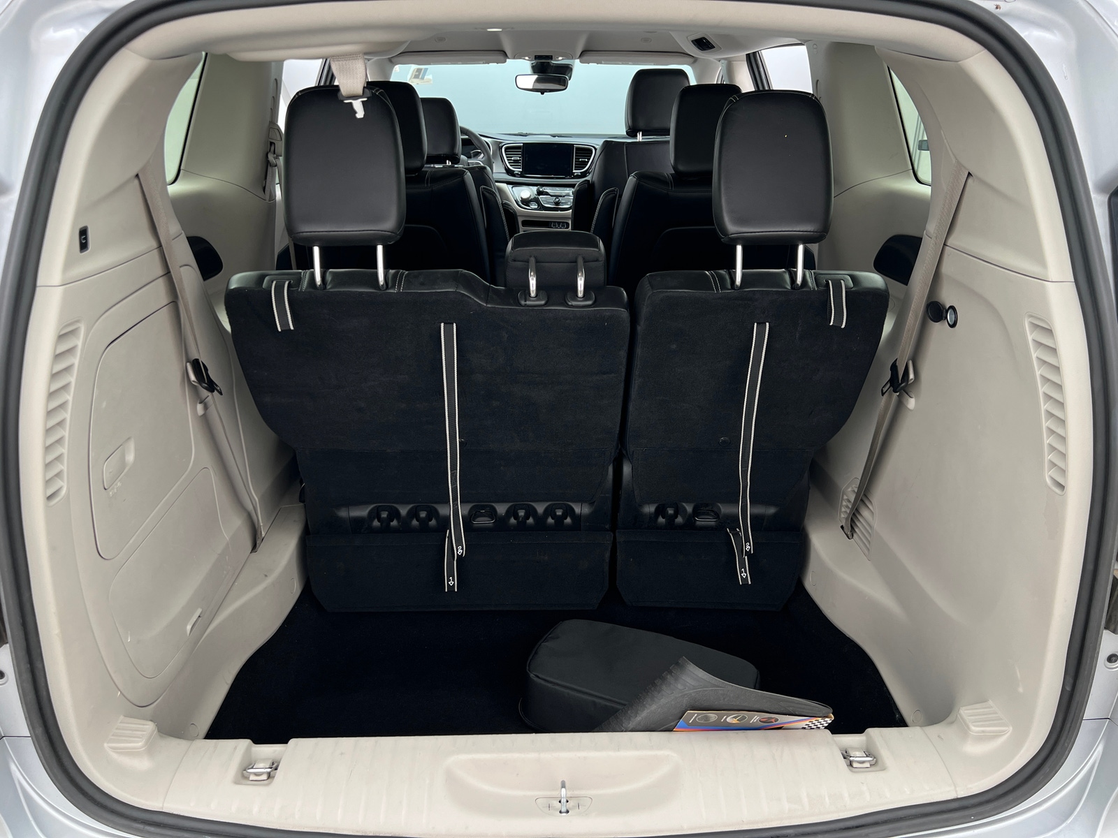 Thumbnail: 2024 Chrysler Pacifica - 6