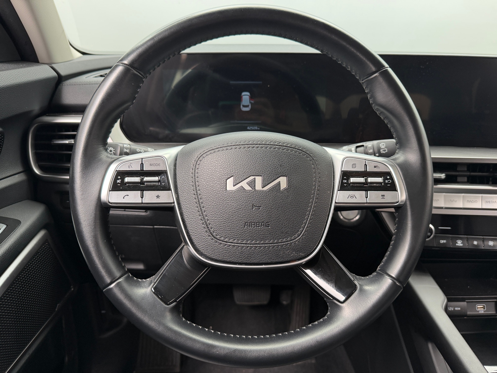 Thumbnail: 2024 Kia Telluride - 4