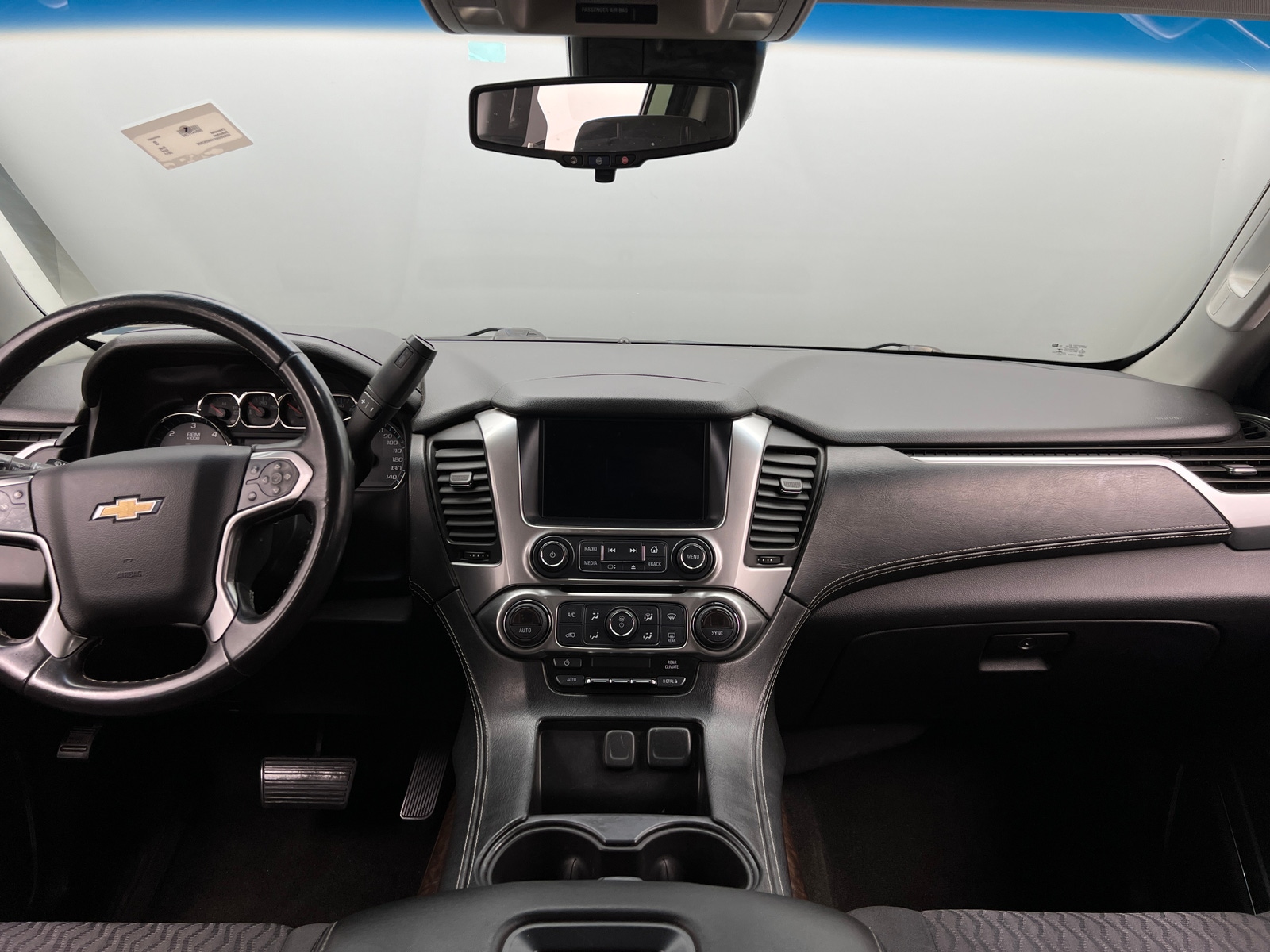 Thumbnail: 2017 Chevrolet Suburban - 3