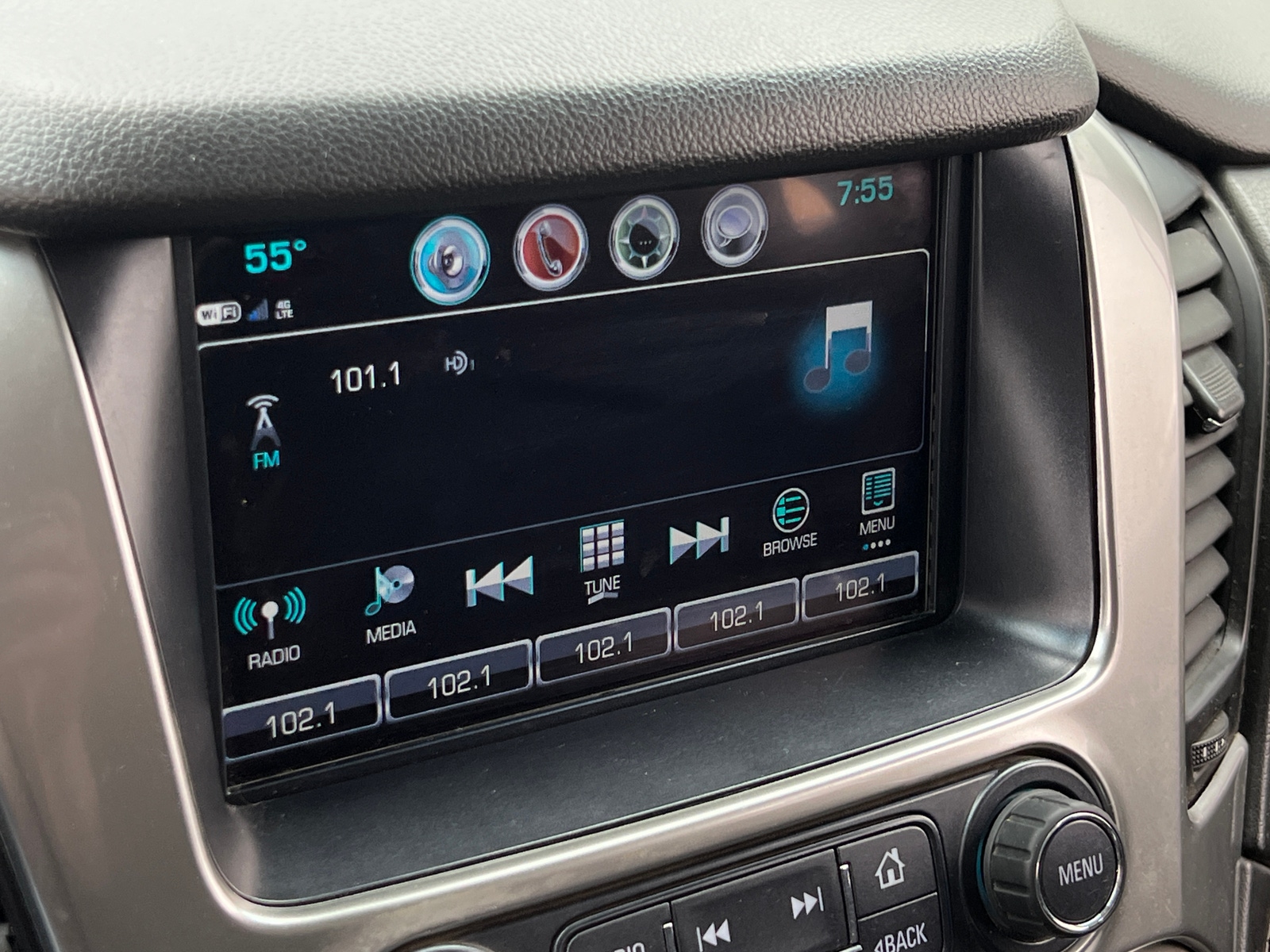 Thumbnail: 2017 Chevrolet Suburban - 4